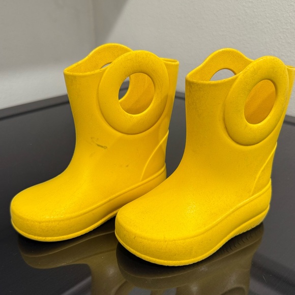 Okabashi Kids Yellow Rain Boots Size 5 - Picture 1 of 4